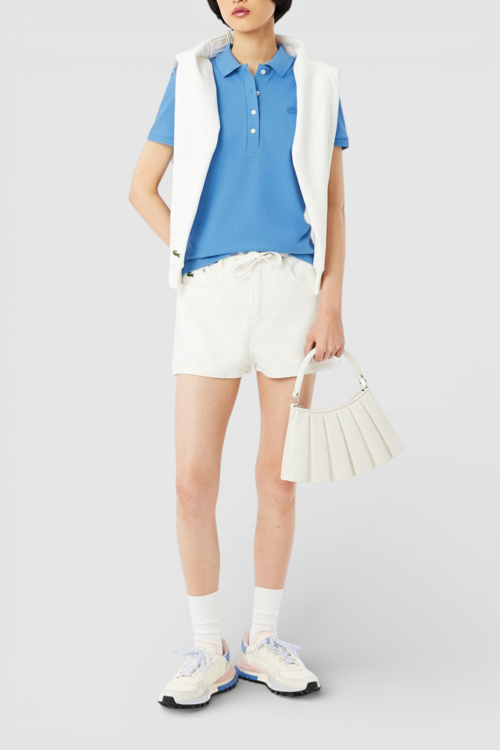 תמונת כל הלוק של חולצת פולו